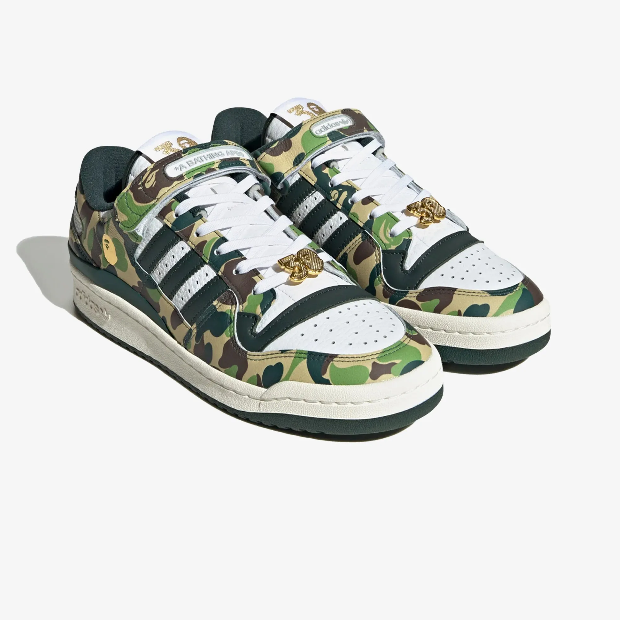 Adidas Originals | FORUM 84 BAPE LOW { CLOUD WHITE/CORE WHITE/METALLIC GOLD