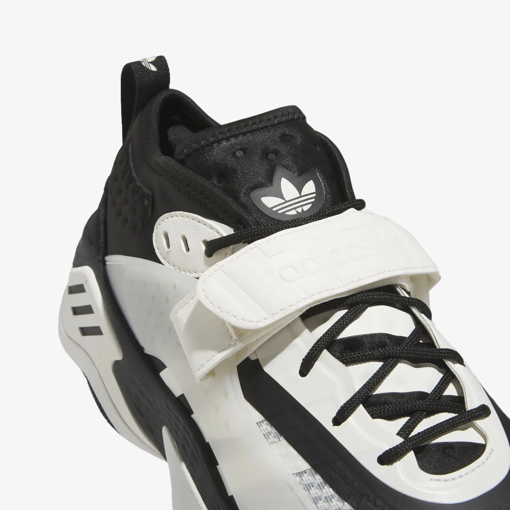 Adidas Originals | STREETBALL III  { CORE WHITE/CORE BLACK