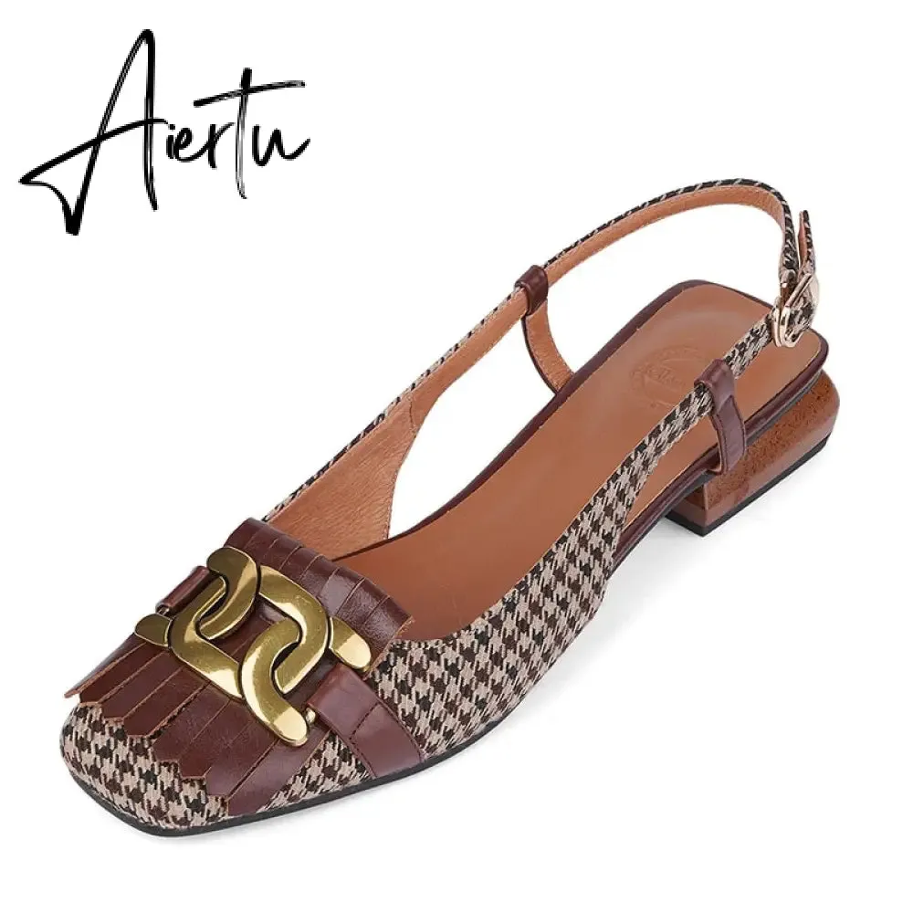 Aiertu  New Retro Style Female Summer Fashion Low-heeled Square Head Leather Hollow Fine Heel Baotou Metal Decoration Woman Sandals