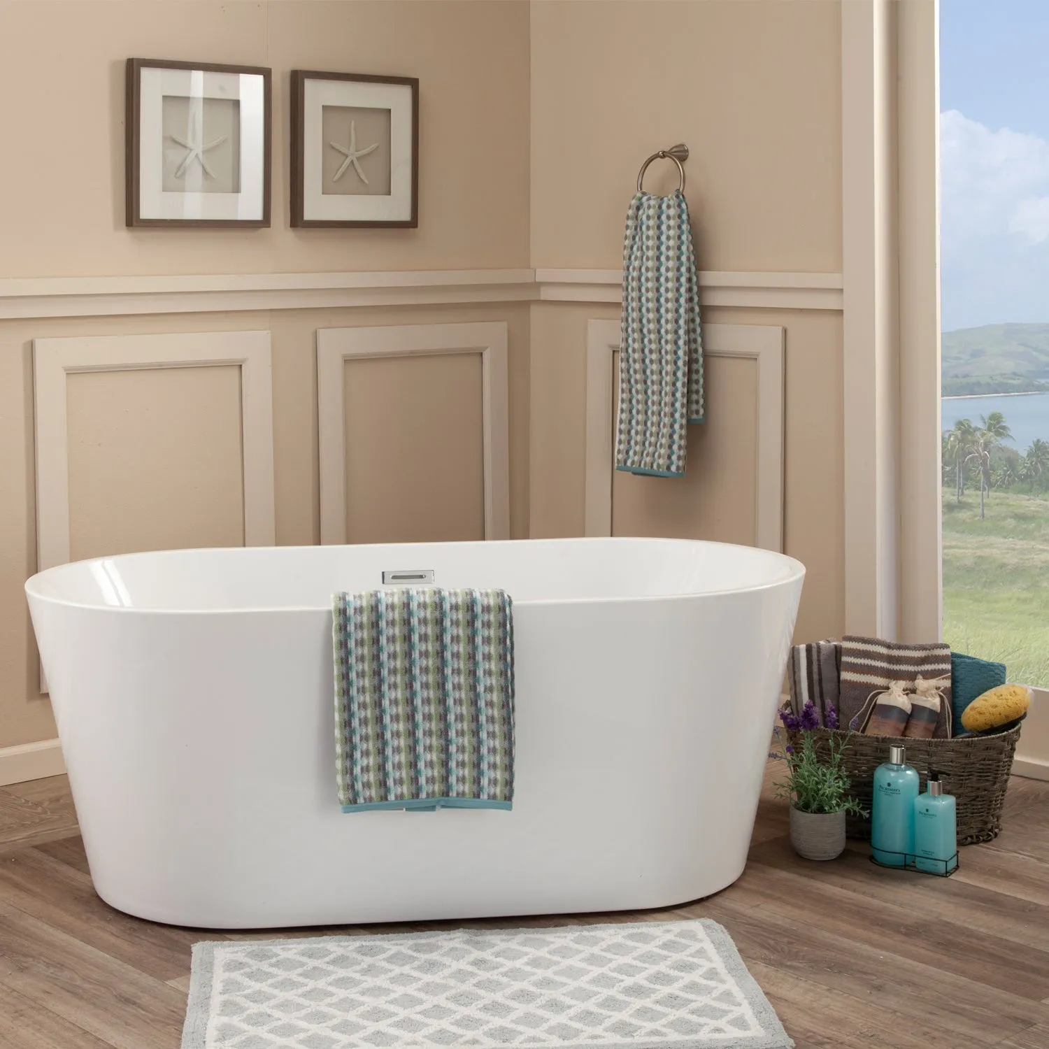 Cielo Freestanding Soaking Acrylic Bathtub