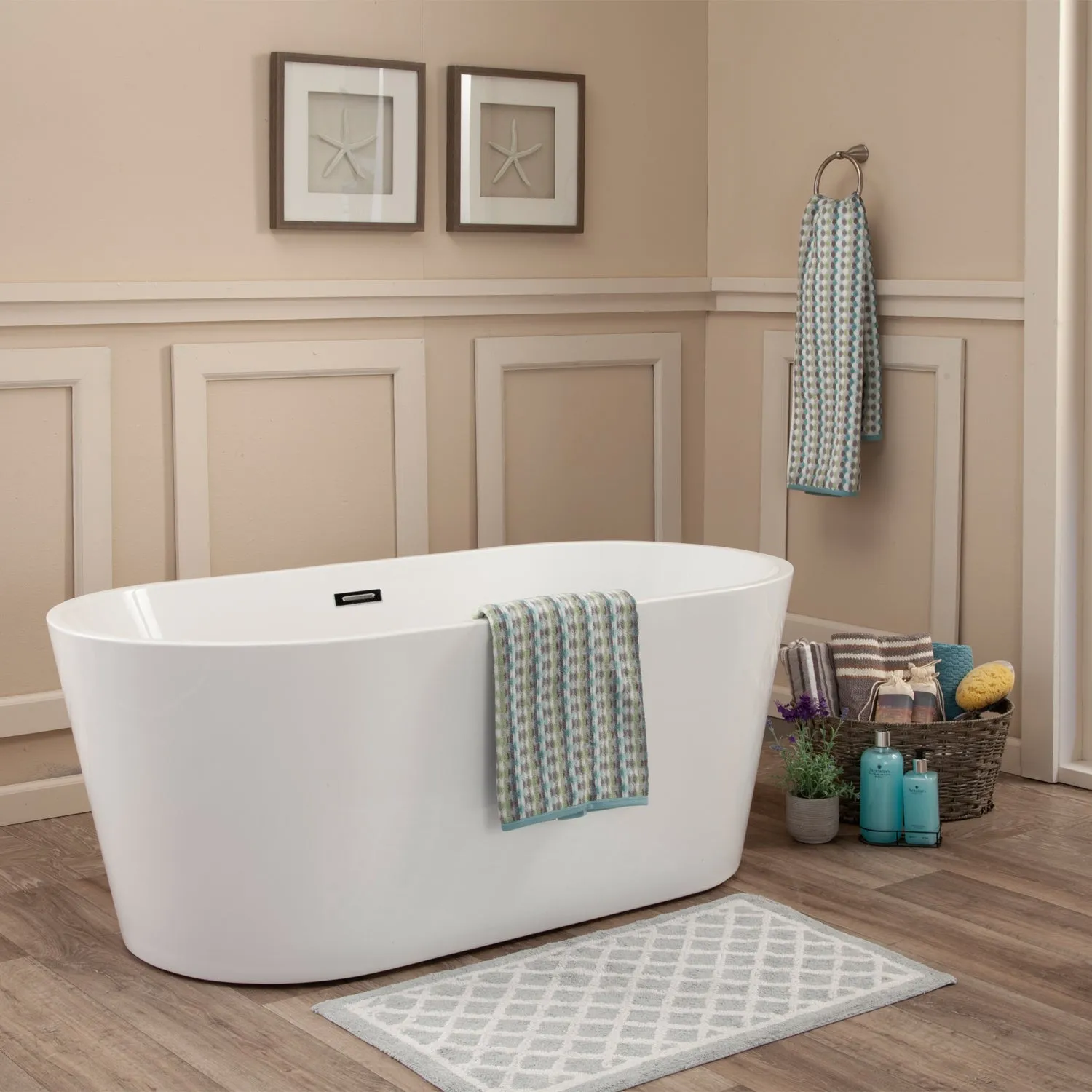 Cielo Freestanding Soaking Acrylic Bathtub