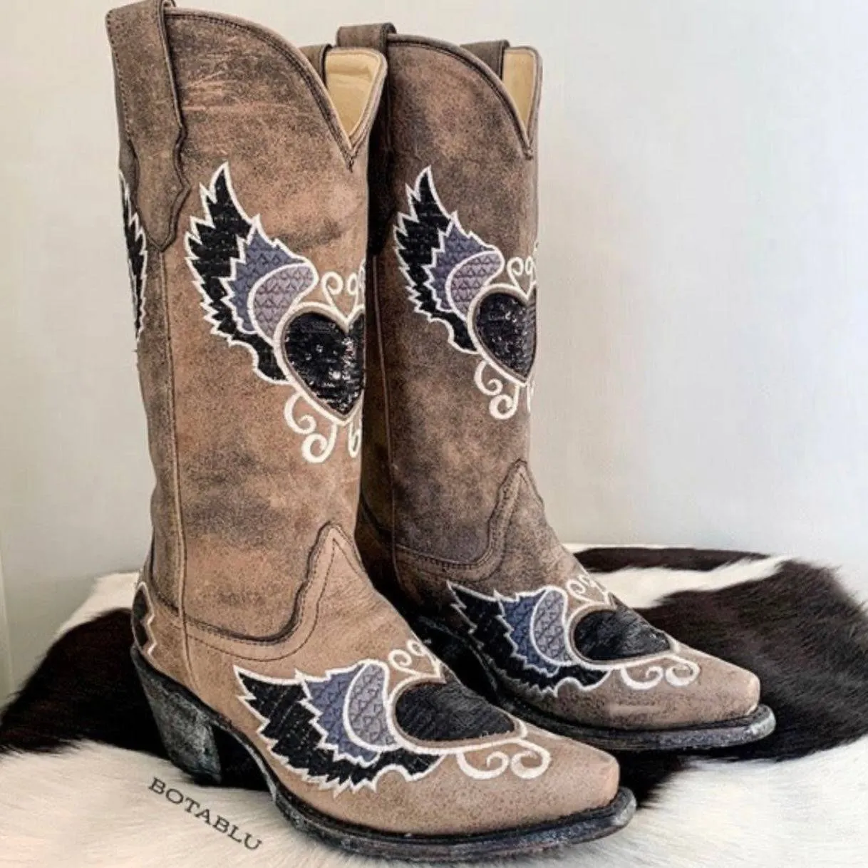 CORRAL Sequin Heart Wings Tall Mid-Calf Snip Toe Cowgirl Cowboy Boots