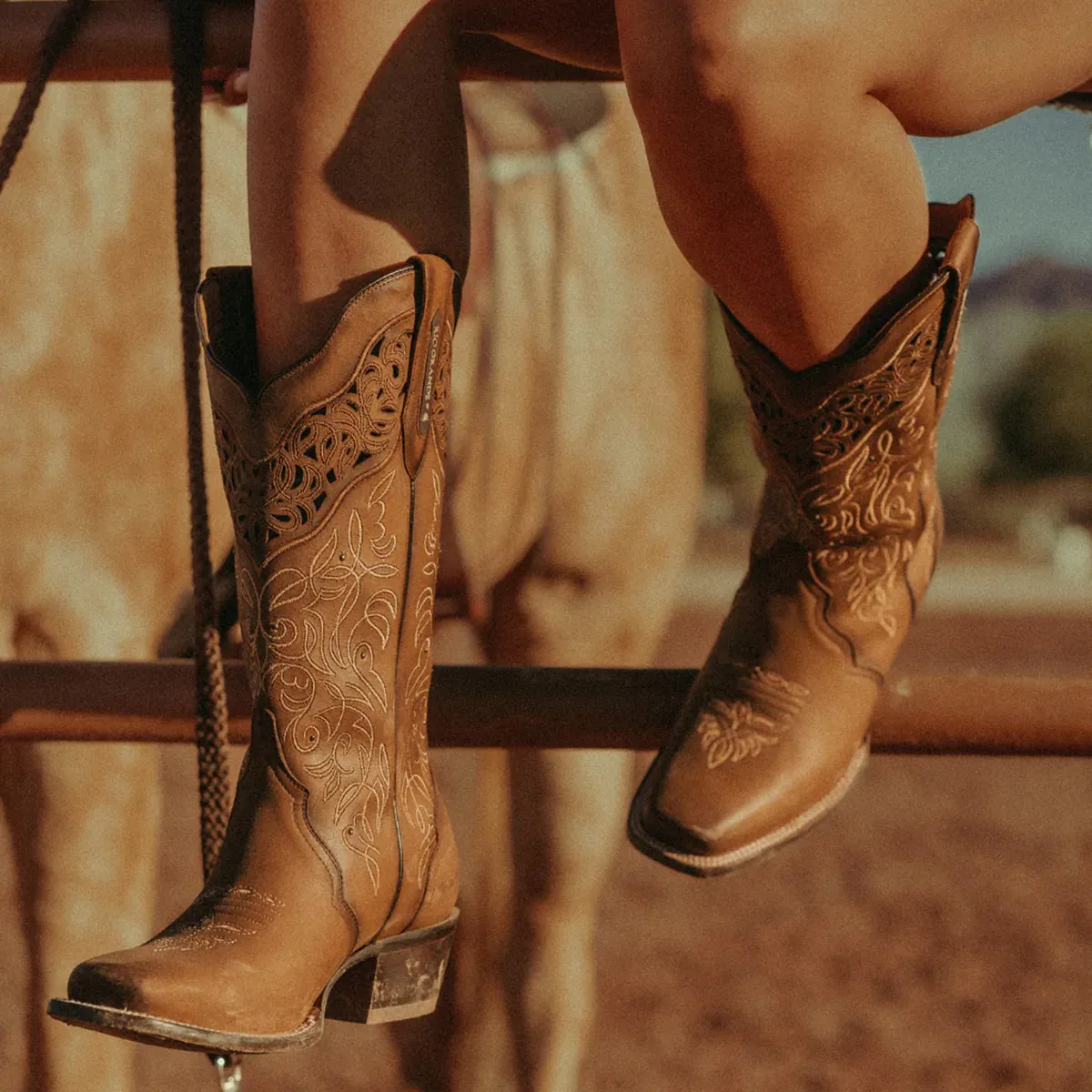 Honey Roble Western Cowgirl Boot