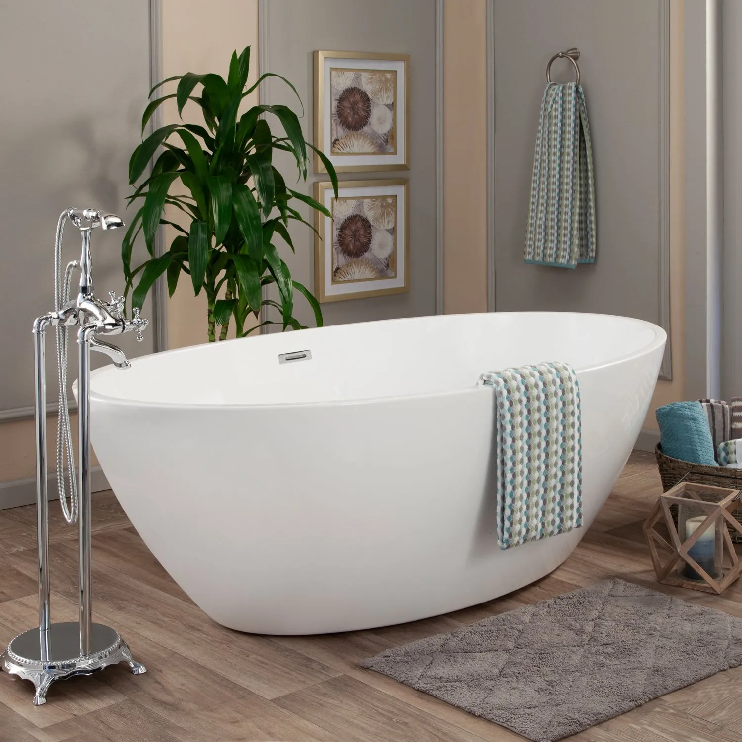 Jolie Freestanding Soaking Acrylic Bathtub