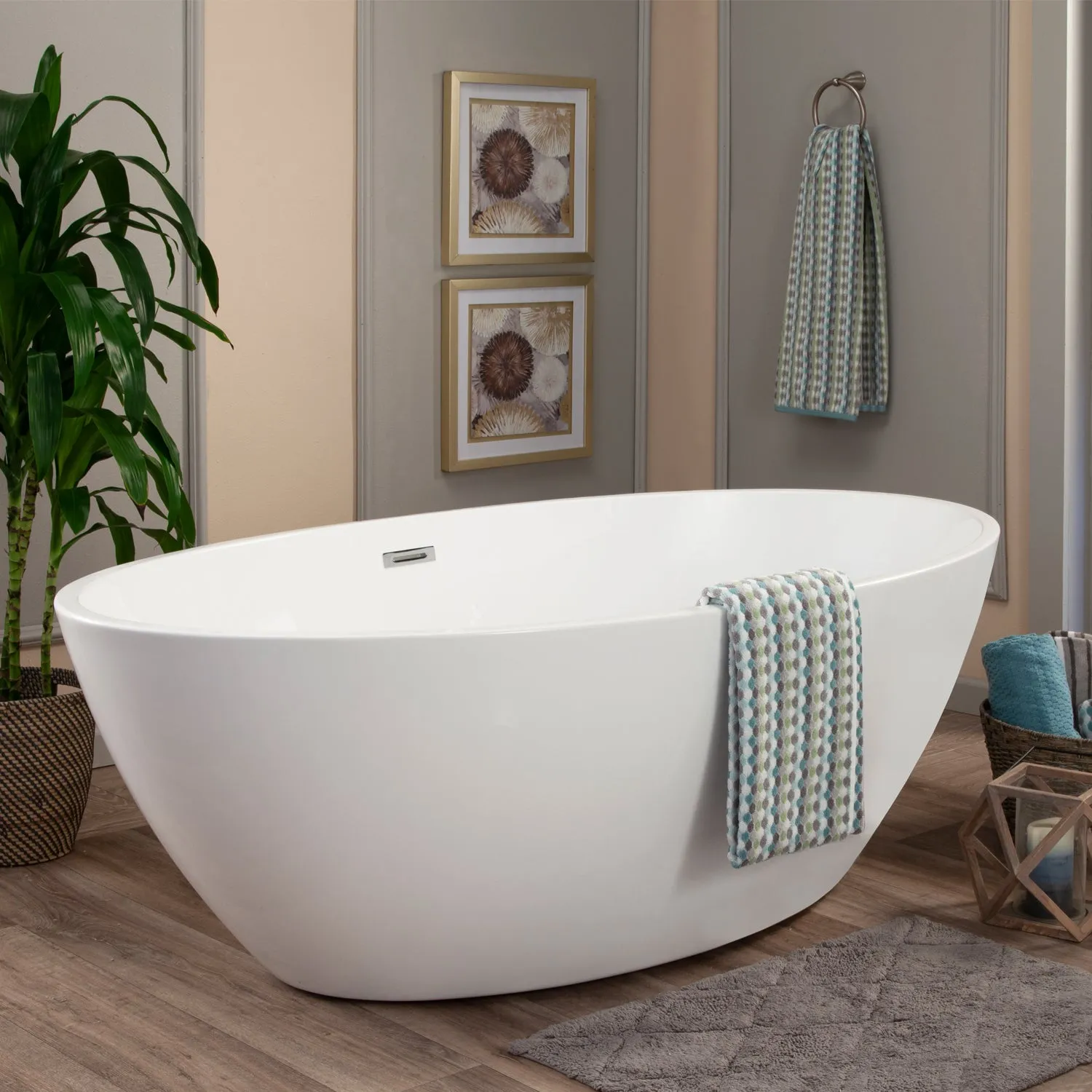 Jolie Freestanding Soaking Acrylic Bathtub