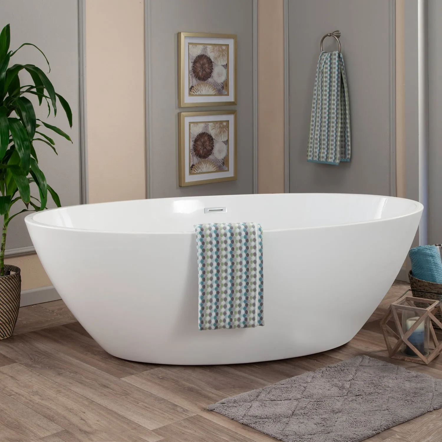 Jolie Freestanding Soaking Acrylic Bathtub