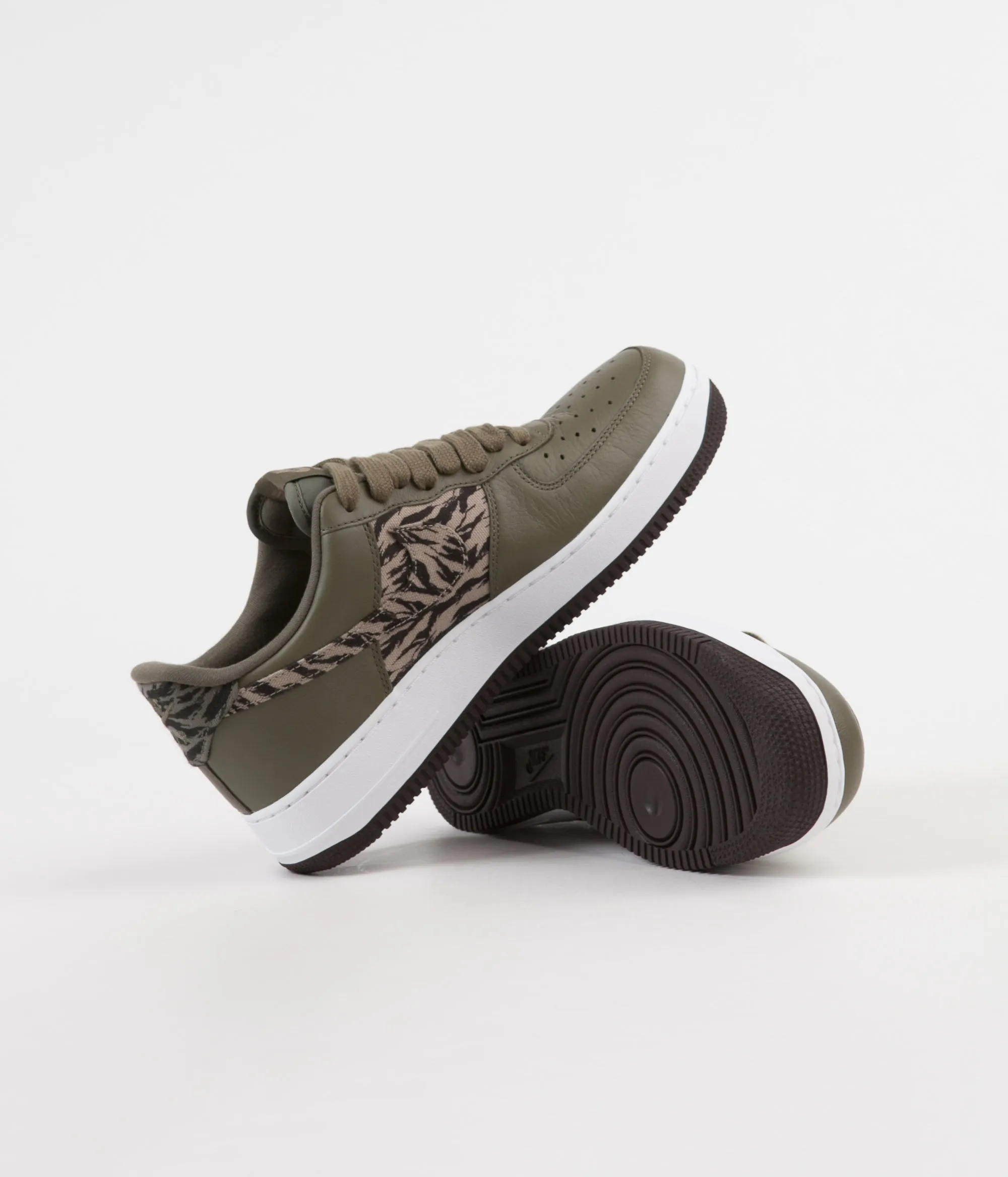 Nike Air Force 1 Premium AOP Shoes - Medium Olive / Khaki - Velvet Brown - White