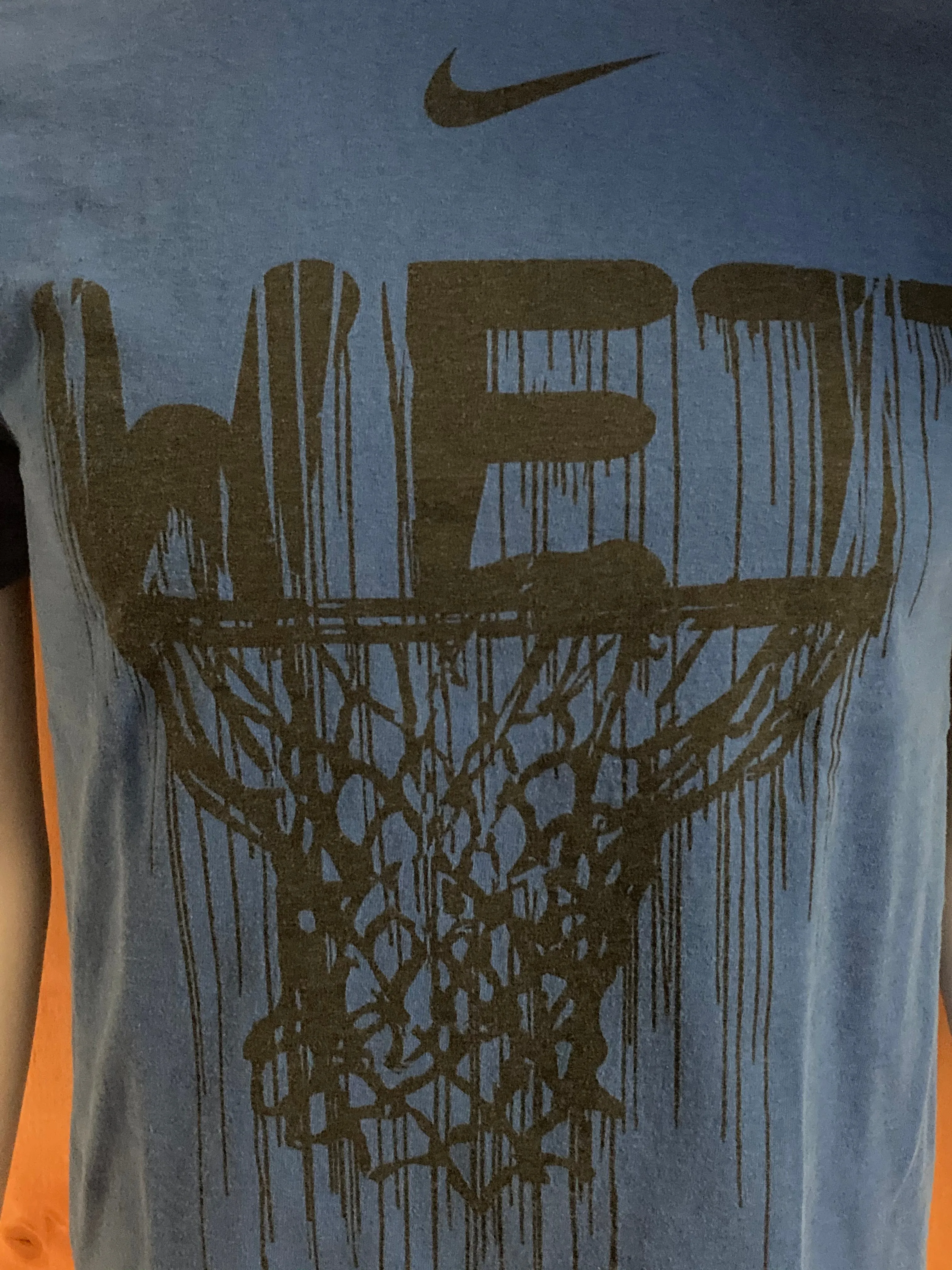 NIKE "WET" BASKETBALL LOOSE FIT Graphic Print Adult M Medium MD Blue T-Shirt Tee Shirt