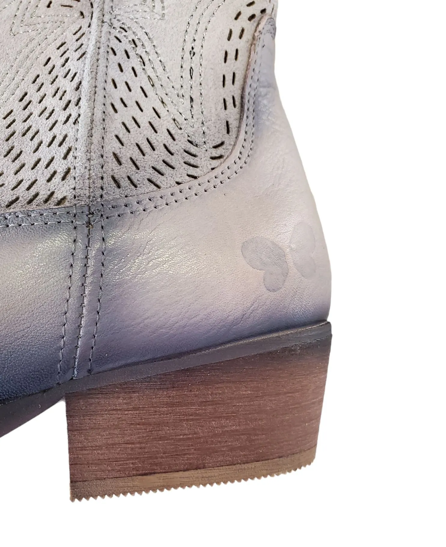 STITCHING DETAIL LEATHER COWBOY BOOT