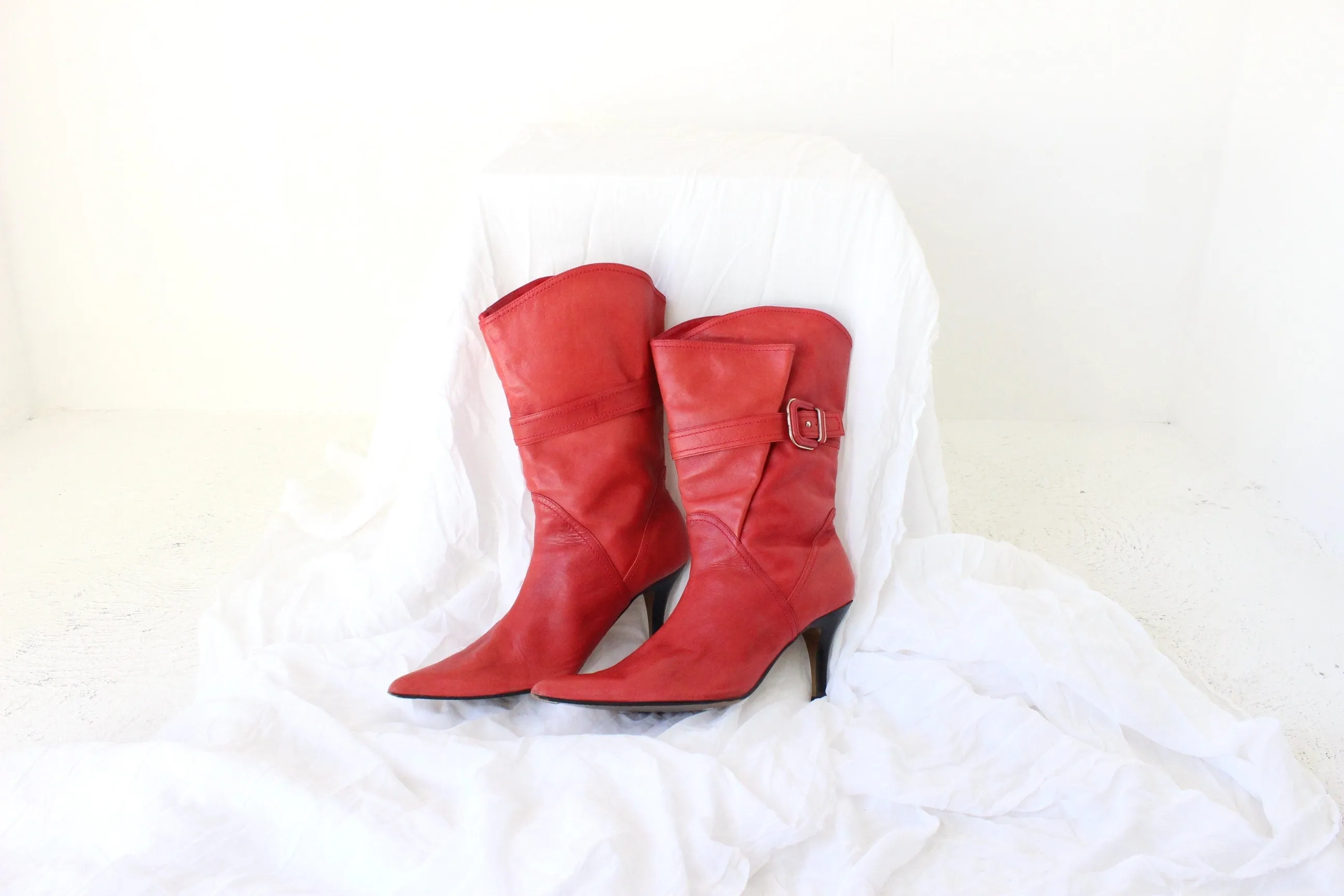 Y2K Red Leather Sassy Cowgirl Boots w/ Buckle & Stiletto Heel - Euro 40.5