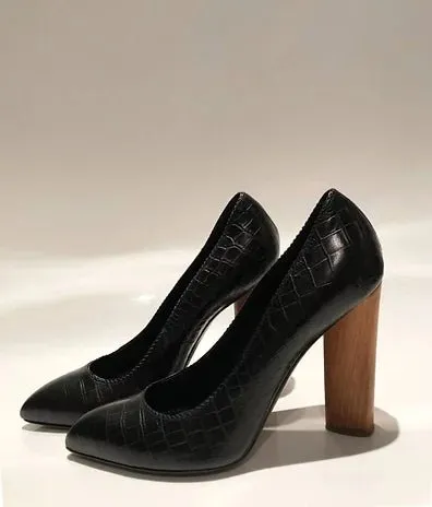 YVES SAINT LAURENT CHARLOTTE MILLENNIUM PUMPS